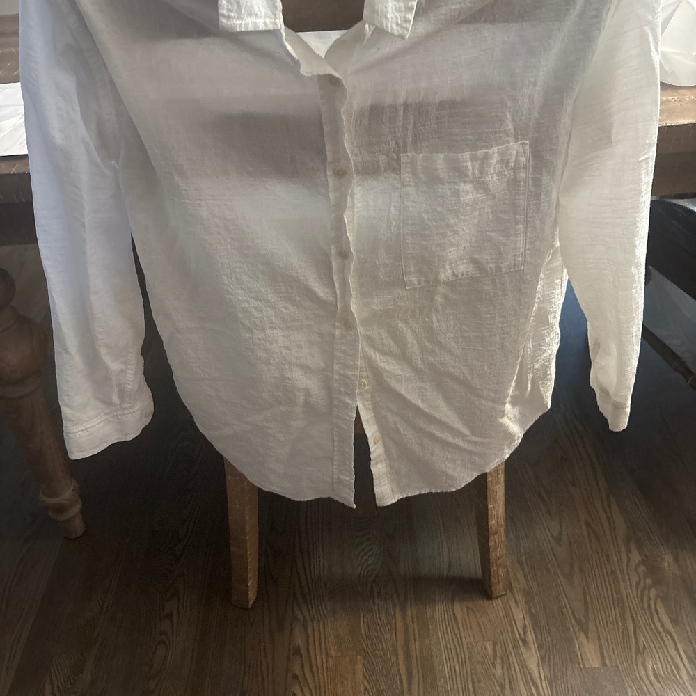 Roots woman’s white shirt